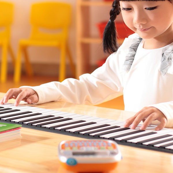 Đàn piano điện tử uốn dẻo cho bé